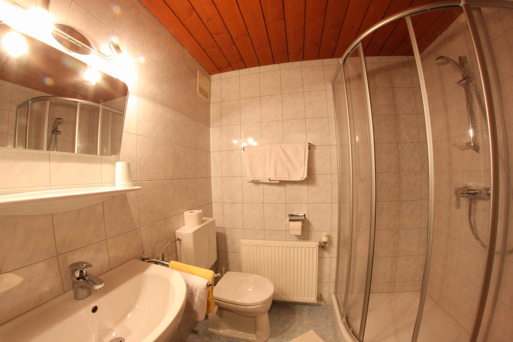 Pension Kroell ザンクト・ヤーコプ・イン・デフェルエッゲン 部屋 写真
